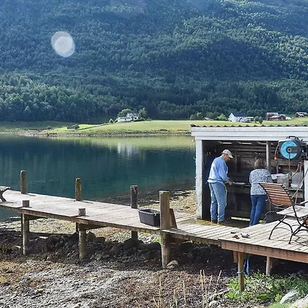 3 Person In Bofjorden